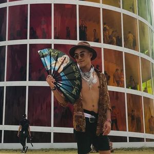 Meet your Posher, Ernest